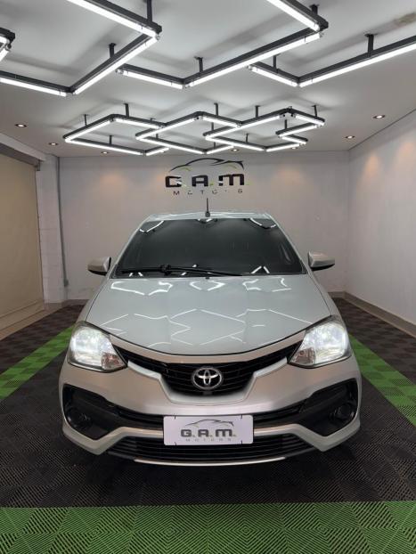TOYOTA Etios Hatch 1.5 16V 4P FLEX XS AUTOM�TICO, Foto 2