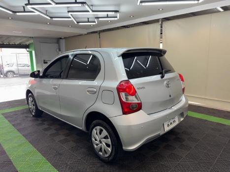TOYOTA Etios Hatch 1.5 16V 4P FLEX XS AUTOM�TICO, Foto 6