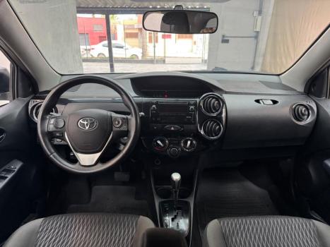 TOYOTA Etios Hatch 1.5 16V 4P FLEX XS AUTOM�TICO, Foto 8