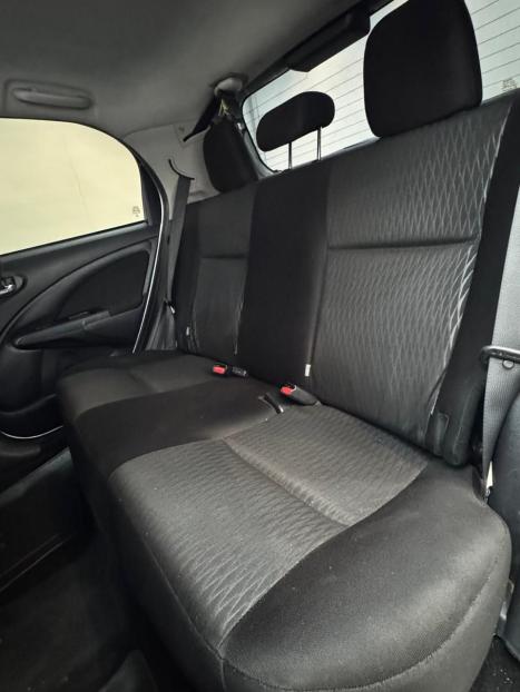 TOYOTA Etios Hatch 1.5 16V 4P FLEX XS AUTOM�TICO, Foto 12