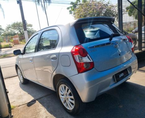TOYOTA Etios Hatch 1.5 16V 4P FLEX XLS, Foto 3