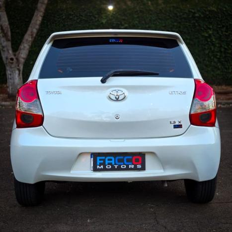 TOYOTA Etios Hatch 1.3 16V 4P FLEX X, Foto 6