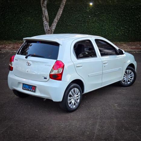 TOYOTA Etios Hatch 1.3 16V 4P FLEX X, Foto 7