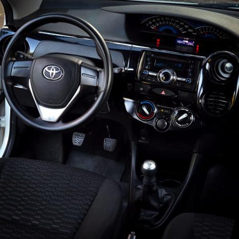 TOYOTA Etios Hatch 1.3 16V 4P FLEX X, Foto 16