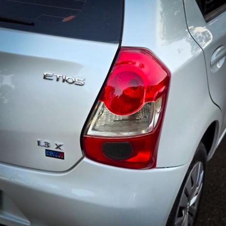 TOYOTA Etios Hatch 1.3 16V 4P FLEX X, Foto 19