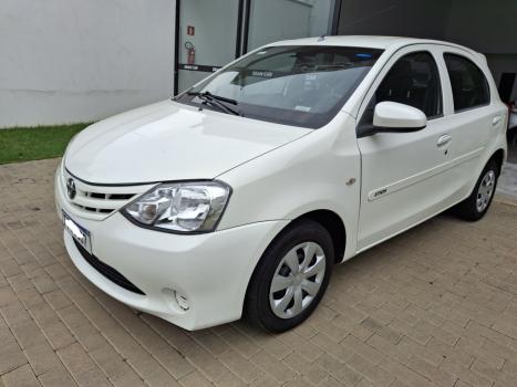 TOYOTA Etios Hatch 1.3 16V 4P FLEX X, Foto 3