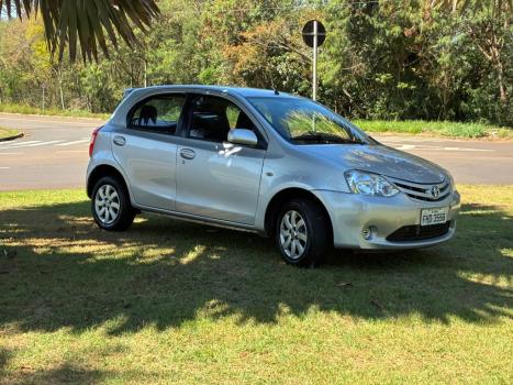 TOYOTA Etios Hatch 1.3 16V 4P FLEX XS, Foto 4