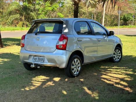 TOYOTA Etios Hatch 1.3 16V 4P FLEX XS, Foto 6