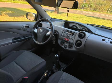TOYOTA Etios Hatch 1.3 16V 4P FLEX XS, Foto 12