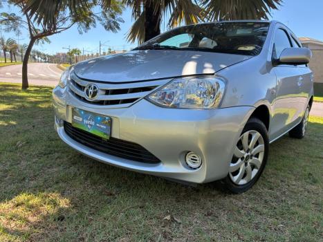 TOYOTA Etios Hatch 1.3 16V 4P FLEX XS, Foto 13