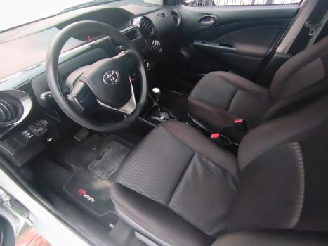 TOYOTA Etios Hatch 1.3 16V 4P FLEX X AUTOMÁTICO, Foto 5