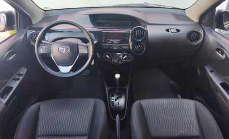 TOYOTA Etios Hatch 1.3 16V 4P FLEX X AUTOMÁTICO, Foto 5