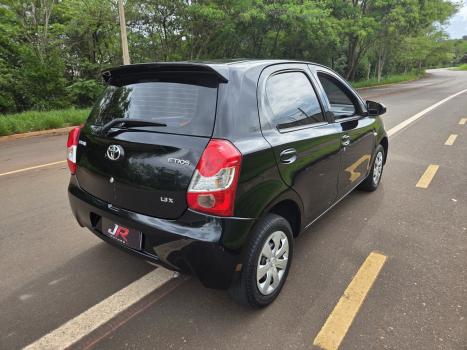 TOYOTA Etios Hatch 1.3 16V 4P FLEX X, Foto 5