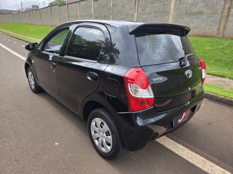 TOYOTA Etios Hatch 1.3 16V 4P FLEX X, Foto 6