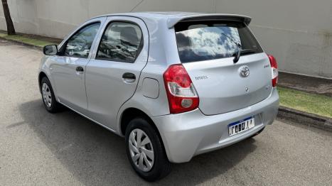 TOYOTA Etios Hatch 1.3 16V 4P FLEX X, Foto 2