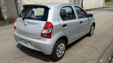 TOYOTA Etios Hatch 1.3 16V 4P FLEX X, Foto 5