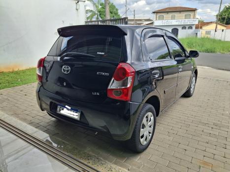 TOYOTA Etios Hatch 1.3 16V 4P FLEX X, Foto 3