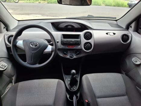 TOYOTA Etios Hatch 1.3 16V 4P FLEX X, Foto 5