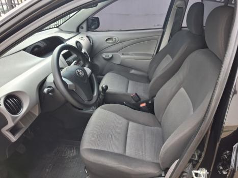 TOYOTA Etios Hatch 1.3 16V 4P FLEX X, Foto 6