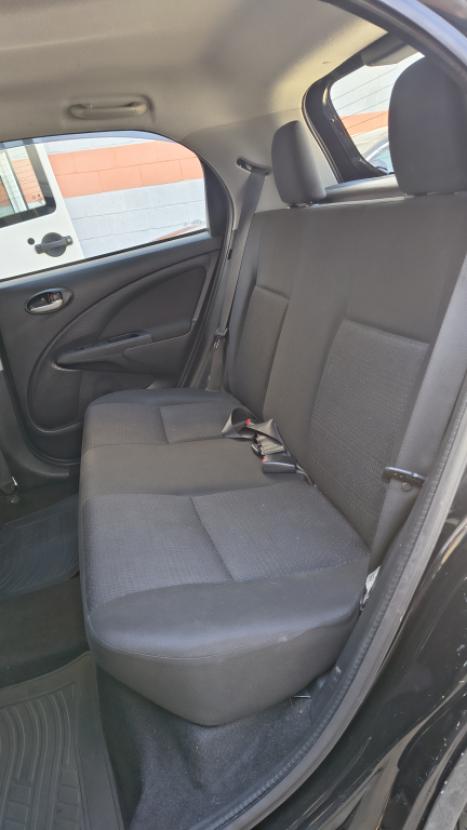 TOYOTA Etios Hatch 1.3 16V 4P FLEX X, Foto 1