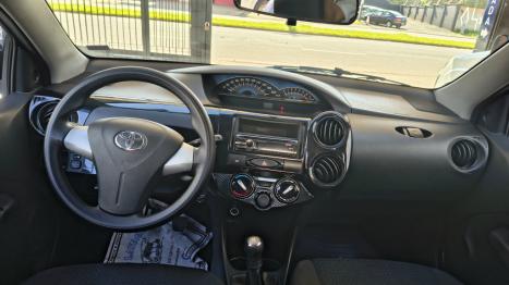 TOYOTA Etios Hatch 1.3 16V 4P FLEX X, Foto 10