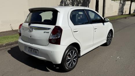 TOYOTA Etios Hatch 1.5 16V 4P FLEX PLATINUM AUTOMÁTICO, Foto 5