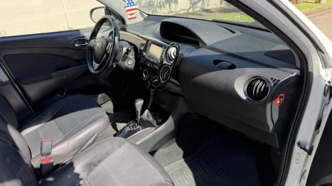 TOYOTA Etios Hatch 1.5 16V 4P FLEX PLATINUM AUTOMÁTICO, Foto 7