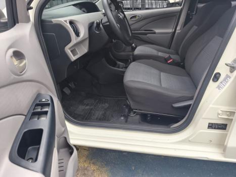 TOYOTA Etios Hatch 1.3 16V 4P FLEX XS, Foto 6