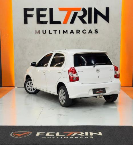 TOYOTA Etios Hatch 1.3 16V 4P FLEX X, Foto 6