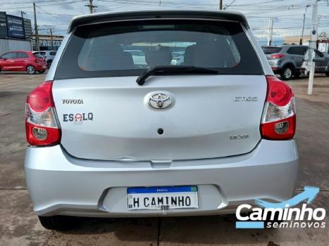 TOYOTA Etios Hatch 1.5 16V 4P FLEX XS AUTOMÁTICO, Foto 6