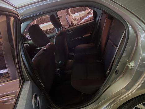 TOYOTA Etios Hatch , Foto 8