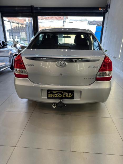 TOYOTA Etios Sedan 1.5 16V 4P FLEX XLS, Foto 4