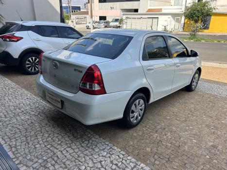 TOYOTA Etios Sedan 1.5 16V 4P FLEX XS AUTOMTICO, Foto 6