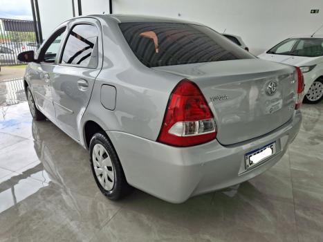TOYOTA Etios Sedan 1.5 16V 4P FLEX XS AUTOM�TICO, Foto 3