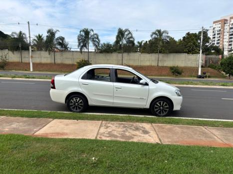 TOYOTA Etios Sedan 1.5 16V 4P FLEX PLATINUM, Foto 4