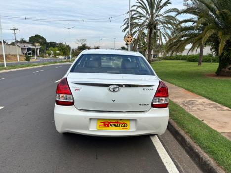 TOYOTA Etios Sedan 1.5 16V 4P FLEX PLATINUM, Foto 10