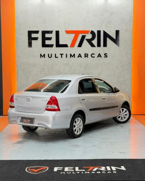 TOYOTA Etios Sedan 1.5 16V 4P FLEX X PLUS AUTOM�TICO, Foto 4
