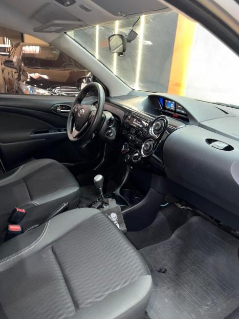 TOYOTA Etios Sedan 1.5 16V 4P FLEX X PLUS AUTOM�TICO, Foto 9