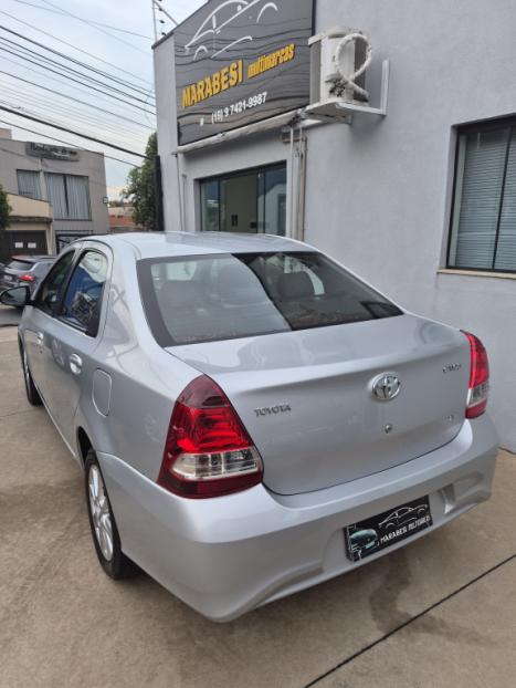 TOYOTA Etios Sedan 1.5 16V 4P FLEX X PLUS AUTOM�TICO, Foto 3