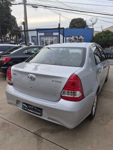 TOYOTA Etios Sedan 1.5 16V 4P FLEX X PLUS AUTOM�TICO, Foto 4