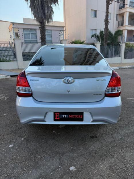 TOYOTA Etios Sedan 1.5 16V 4P FLEX PLATINUM AUTOM�TICO, Foto 6