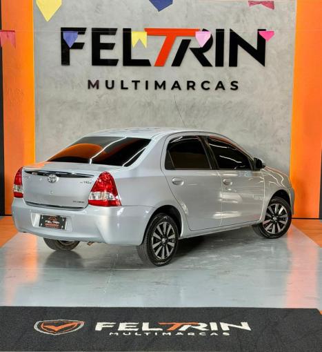 TOYOTA Etios Sedan 1.5 16V 4P FLEX PLATINUM, Foto 4