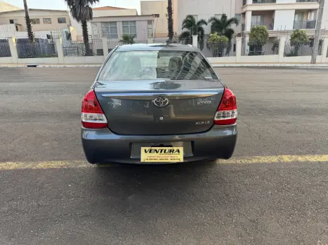 TOYOTA Etios Sedan 1.5 16V 4P FLEX XLS, Foto 4
