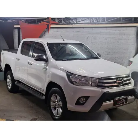TOYOTA Hilux Caminhonete 2.8 16V SRV 4X4 DIESEL CABINE DUPLA AUTOMÁTICO, Foto 1 TOYOTA Hilux Caminhonete 2.8 16V SRV 4X4 DIESEL CABINE DUPLA AUTOMÁTICO, Foto 1