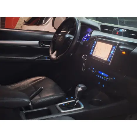 TOYOTA Hilux Caminhonete 2.8 16V SRV 4X4 DIESEL CABINE DUPLA AUTOMÁTICO, Foto 6 TOYOTA Hilux Caminhonete 2.8 16V SRV 4X4 DIESEL CABINE DUPLA AUTOMÁTICO, Foto 6