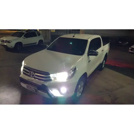 TOYOTA Hilux Caminhonete 2.8 16V SRV 4X4 DIESEL CABINE DUPLA AUTOMÁTICO, Foto 13 TOYOTA Hilux Caminhonete 2.8 16V SRV 4X4 DIESEL CABINE DUPLA AUTOMÁTICO, Foto 13