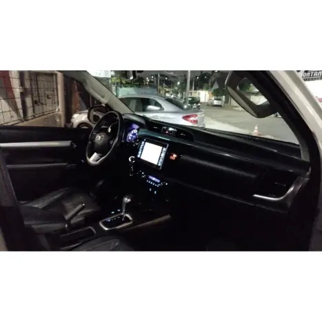 TOYOTA Hilux Caminhonete 2.8 16V SRV 4X4 DIESEL CABINE DUPLA AUTOMÁTICO, Foto 16 TOYOTA Hilux Caminhonete 2.8 16V SRV 4X4 DIESEL CABINE DUPLA AUTOMÁTICO, Foto 16