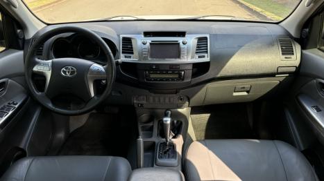 TOYOTA Hilux Caminhonete 2.7 16V 4P SRV FLEX 4X4  CABINE DUPLA AUTOMTICO, Foto 6