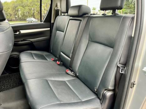 TOYOTA Hilux Caminhonete 2.8 16V SRV 4X4 DIESEL CABINE DUPLA AUTOMTICO, Foto 10