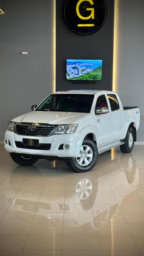 TOYOTA Hilux Caminhonete 2.7 16V 4P SRV FLEX 4X4  CABINE DUPLA AUTOMÁTICO, Foto 1 TOYOTA Hilux Caminhonete 2.7 16V 4P SRV FLEX 4X4  CABINE DUPLA AUTOMÁTICO, Foto 1